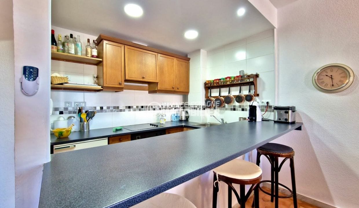 appartement à vendre à empuriabrava, 3 pièces vue marina 84 m², cuisine américaine