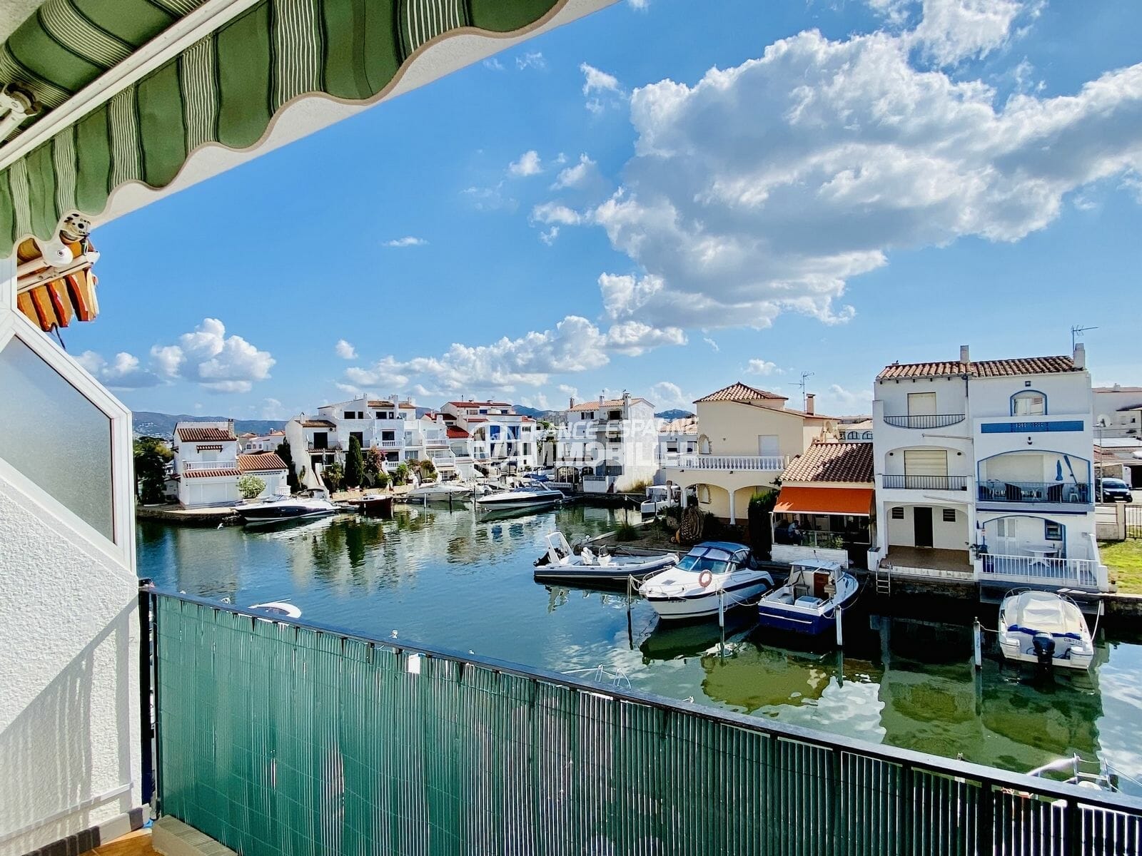 immobilier empuria brava: appartement 2 pièces vue canal 39 m², exposition sud, proche plage
