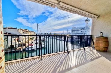 immobilier empuria brava: appartement 4 pièces vue mer/canal 125 m², traversant, bon secteur proche plage