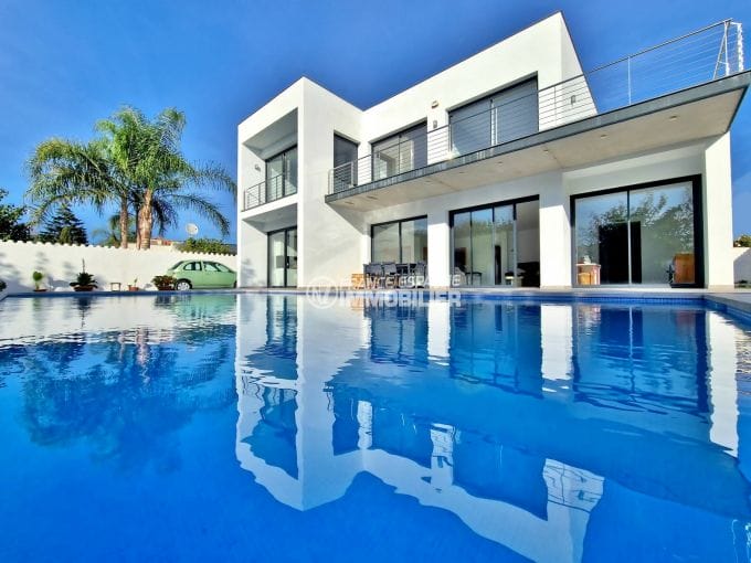empuria brava real estate: modern 6-room villa 307 m², new construction, swimming pool