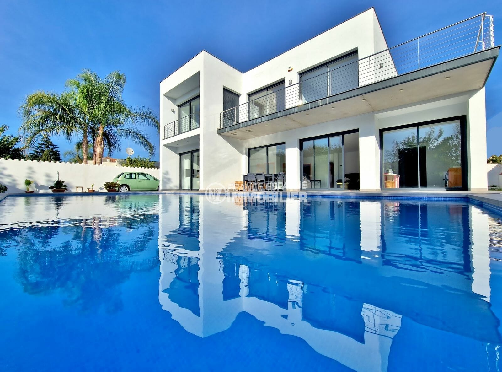 Empuriabrava – villa moderne construction neuve avec piscine et garage