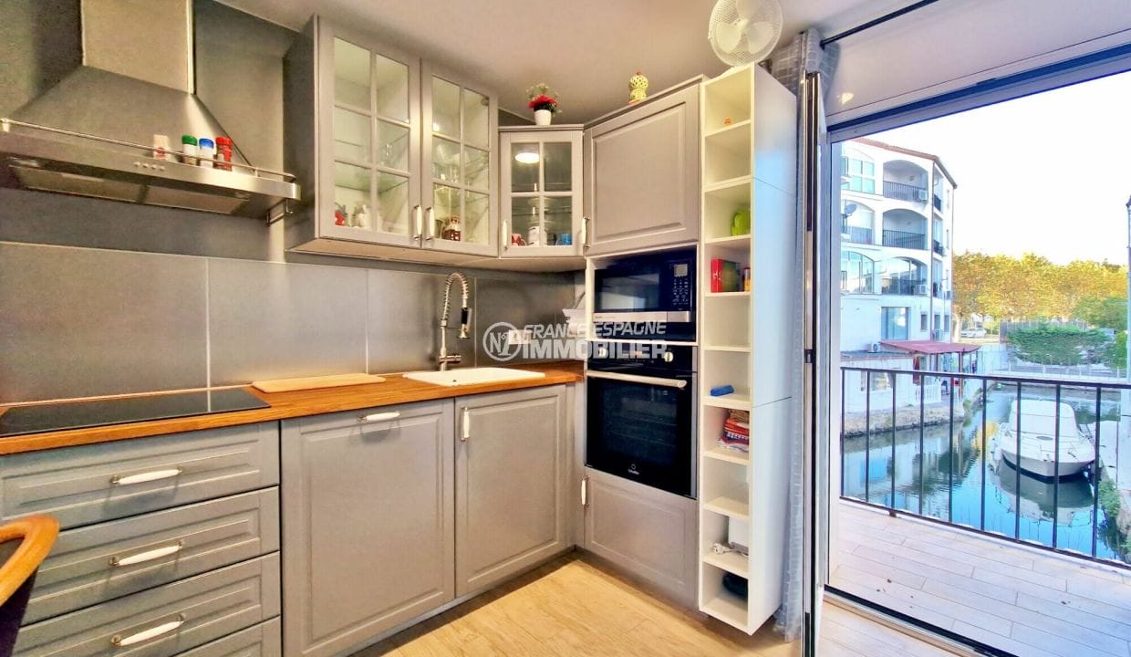 achat appartement empuriabrava, 1 pièce vue canal 46 m²,cuisine neuve gris