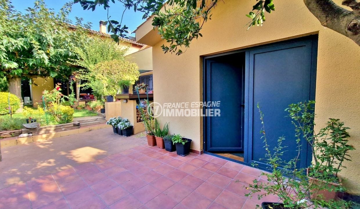 immobilier center: villa 9 rooms nueve 431 m², entrance storeroom and summer kitchen
