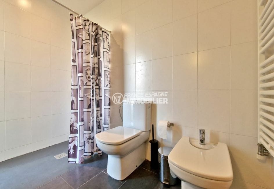appartement empuria brava, 9 pièces nueve 431 m², 2ème salle d'eau, wc, bidet