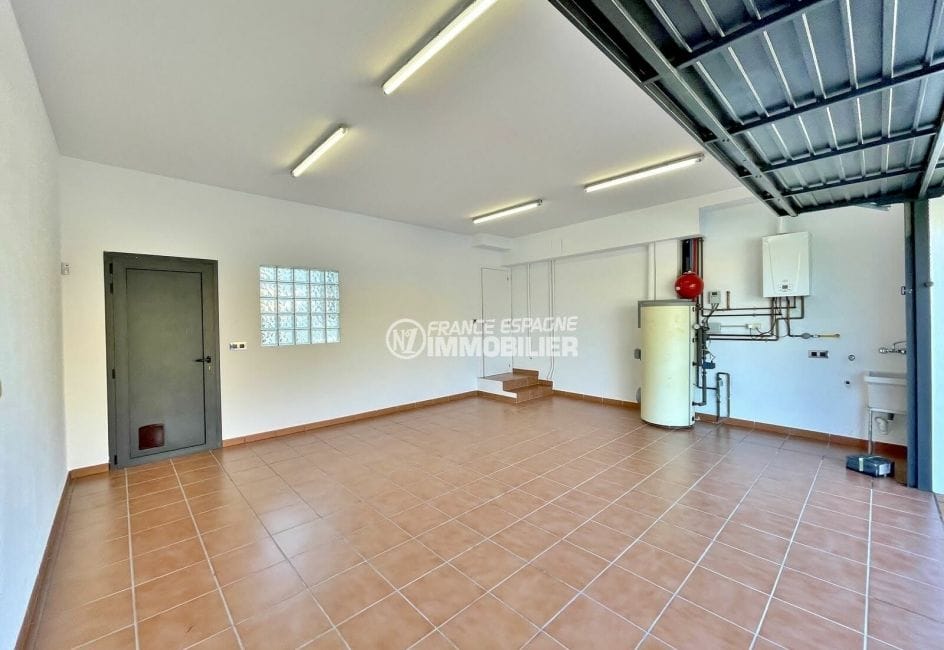agence immo center: villa villa 4 chambres 190 m², grand garage accès interieure