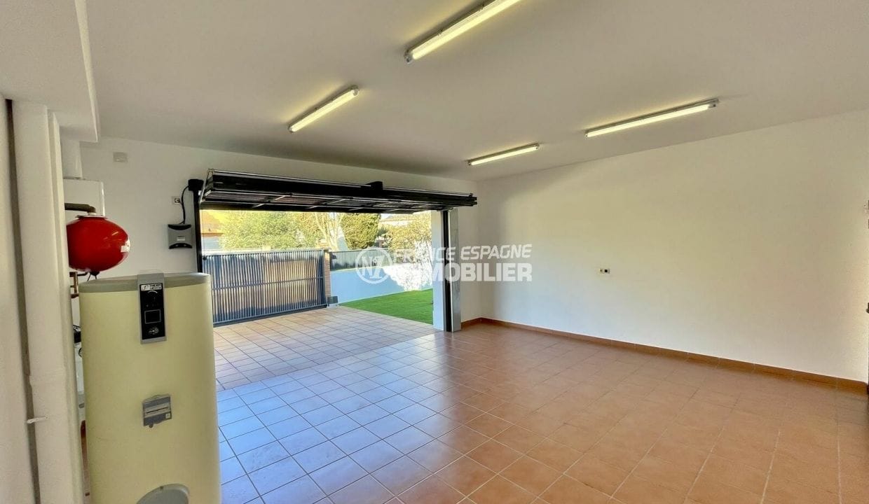 jumaros: villa villa 4 chambres 190 m², garage et parking dans la cour