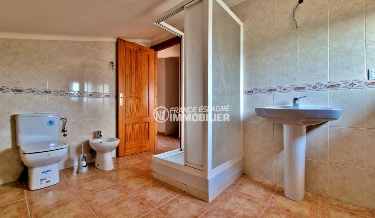 immo llanca: villa 9 rooms nueve 431 m², 4th bathroom, toilets, shower, bidet