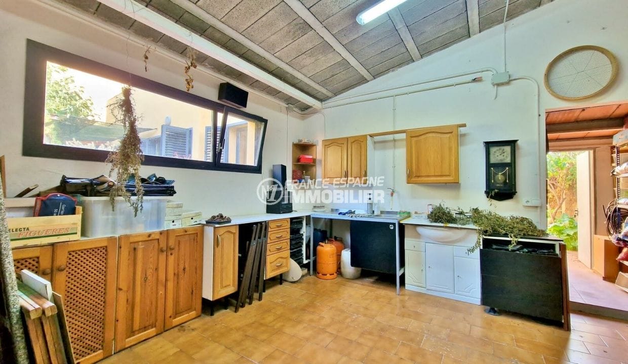 appartement a vendre empuriabrava, 9 pièces nueve 431 m², débarras et cuisine d'été