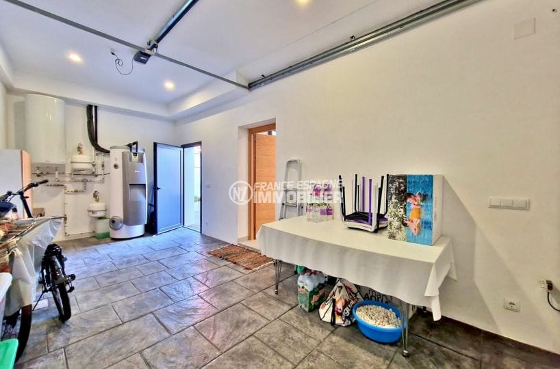 immo center: villa 6 pièces moderne 307 m², spacieu garage