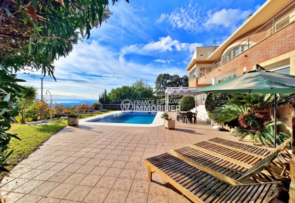 vente immobiliere rosas: villa 6 pièces vue sur la baie 326 m², terrasse avec piscine