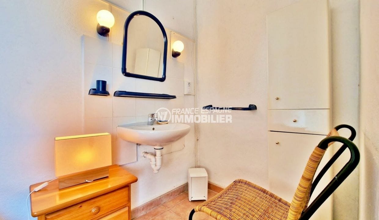 vente immobiliere rosas espagne: villa 5 pièces plain-pied 80 m², lavabo dans 1er chambre