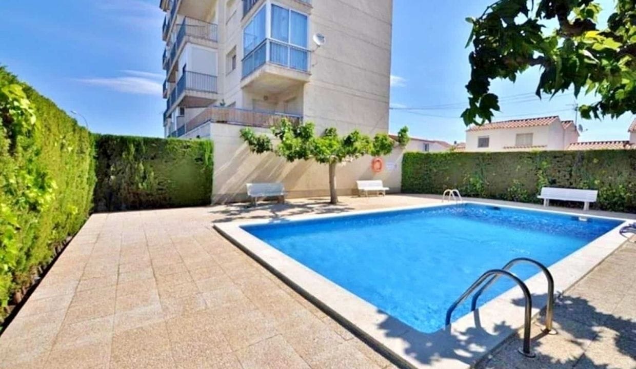 apartment for sale rosas spain, 2 rooms canal view 45 m², community pool