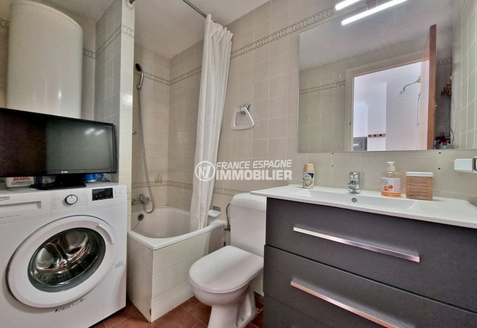 immocenter empuriabrava: appartement 2 pièces rénové 42 m², salle de bain, wc