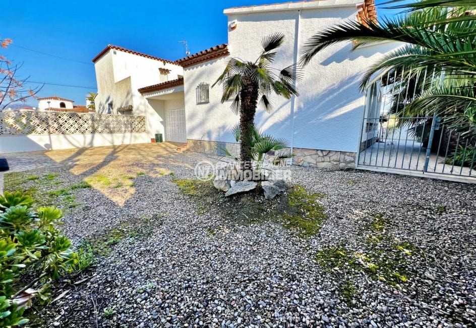 villa empuriabrava a vendre, 4 pièces secteur prisé 139 m², cour intérieure