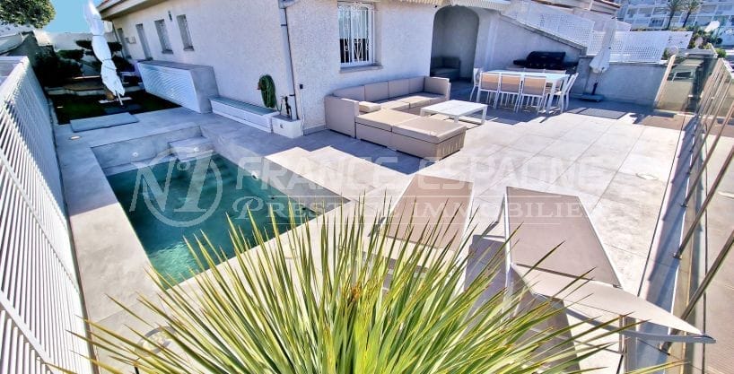 immobilier empuria brava: villa 6 pièces avec amarre 180 m², plain-pied, expo sud-ouest