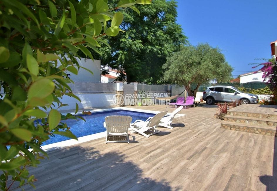 real estate empuria brava: villa 6 rooms pool and garage 176 m², terrace with pool