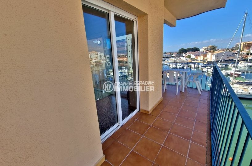 appartement a vendre a rosas, 3 pièces terrasse vue marina 68 m², terrasse d&#039;angle