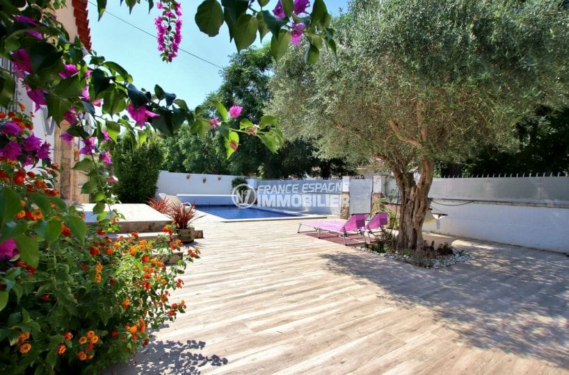house for sale empuria brava, 6 rooms swimming pool and garage 176 m², terrace with trees