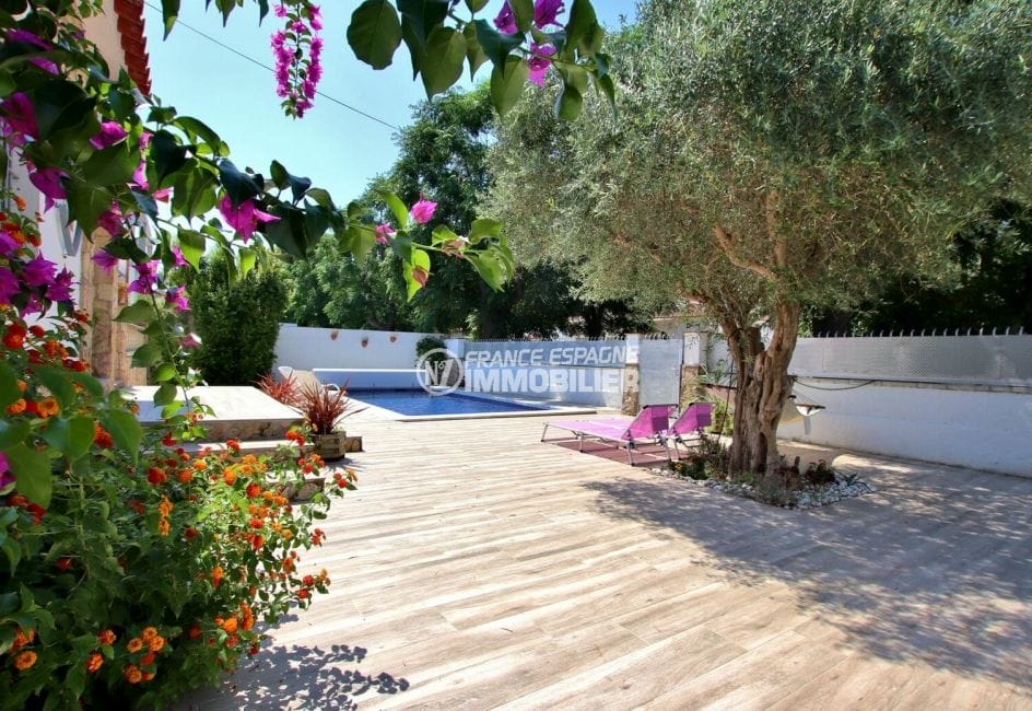 house for sale empuria brava, 6 rooms swimming pool and garage 176 m², terrace with trees