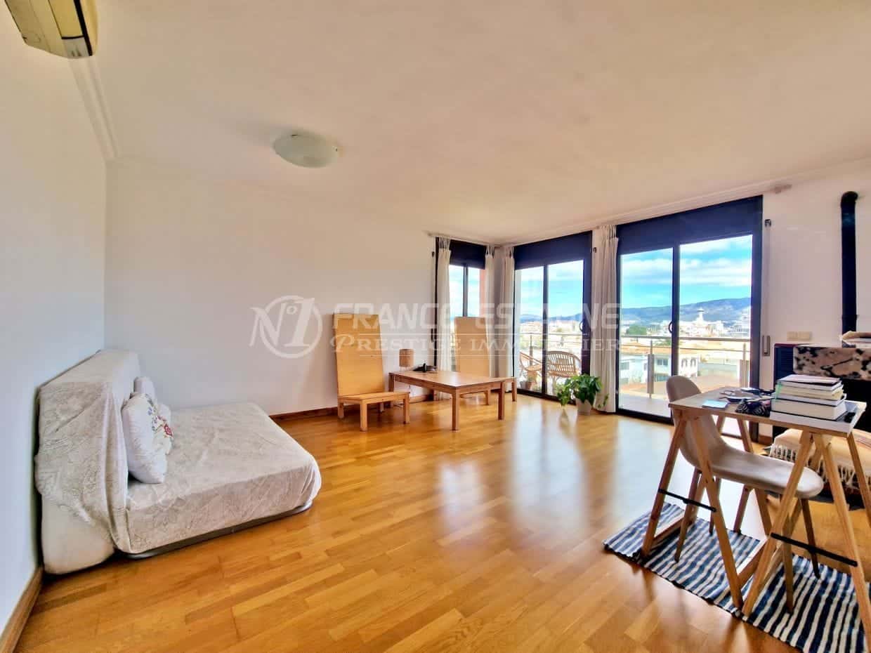 appartement a vendre empuriabrava, 3 pièces vue latérale sur mer 55 m², salon/séjour