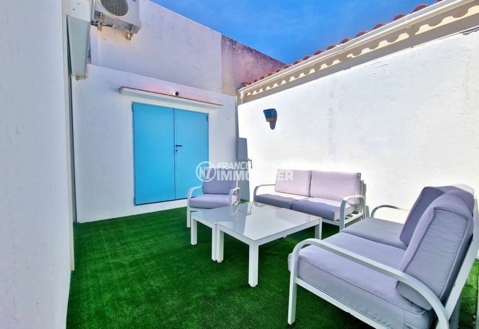 vente immobiliere rosas: villa 4 pièces plain-pied 80 m², patio aménagé
