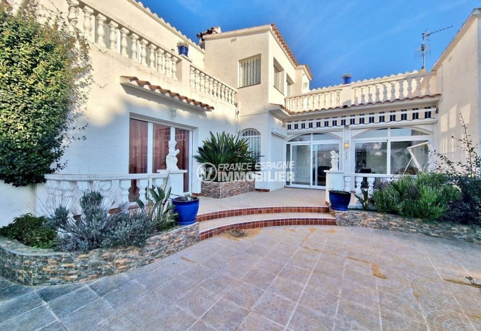 vente empuriabrava: villa 7 pièces amarre 30 m 337 m², terrasse