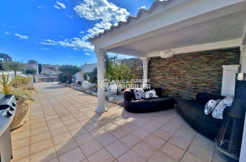 vente empuriabrava: villa 4 pièces avec 12m amarre 176 m², terrasse couverte