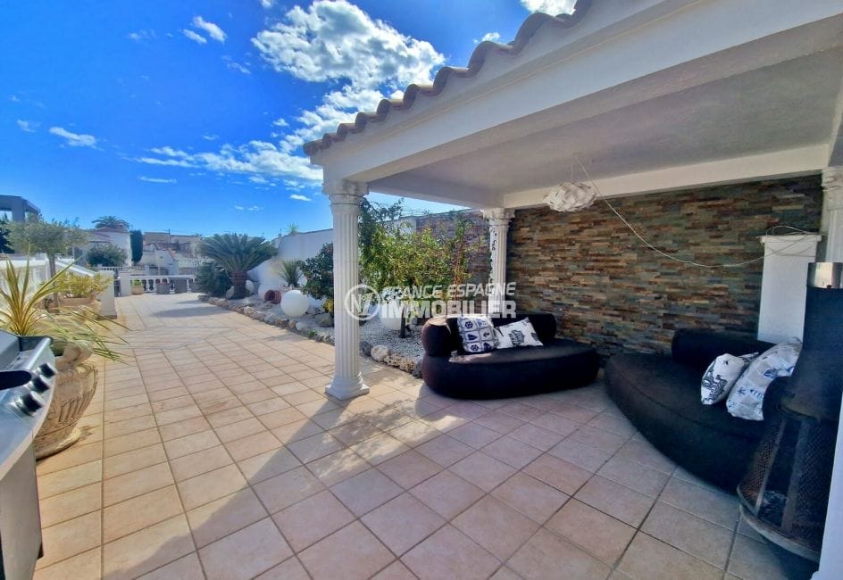 vente empuriabrava: villa 4 pièces avec 12m amarre 176 m², terrasse couverte