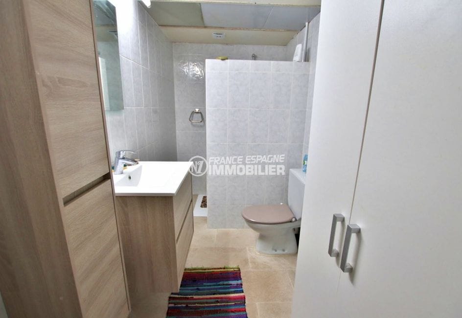 casa en venta en españa cerca de la frontera francesa, 6 habitaciones piscina y garaje 176 m², 3er baño