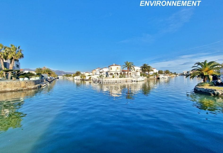 house for sale spain catalogne, 5 rooms with mooring 15x5m 155 m², canal du port emporda