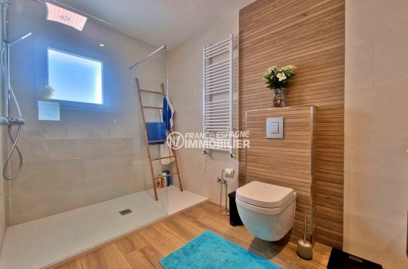 immocenter: villa 4 pièces avec 12m amarre 176 m², 1er salle d'eau, douche italienne