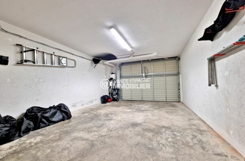immocenter: villa 6 pièces avec amarre 180 m², grand garage