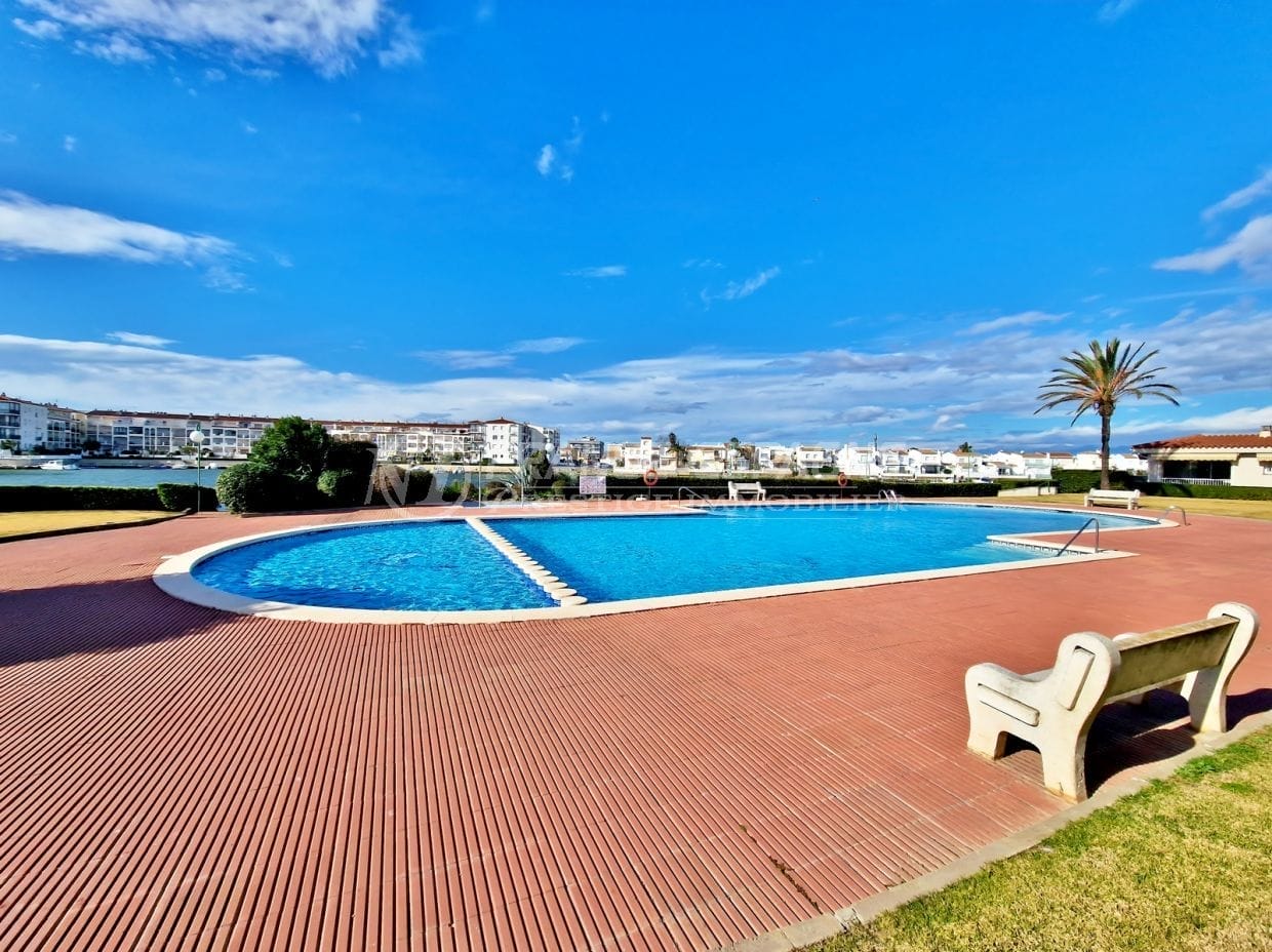 acheter a empuriabrava: villa 6 pièces avec amarre 180 m², piscine communautaire