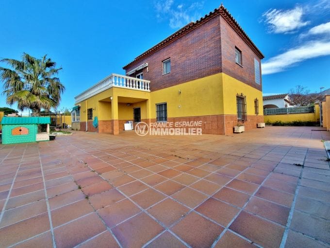 house for sale rosas, 6 rooms and large 276 m² lot, quiet area