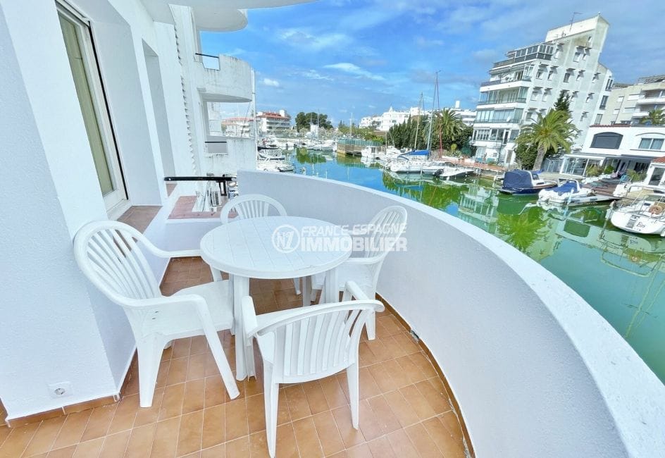 appartement a vendre rosas, 2 pièces amarre et vue canal 31 m², proche plage et commerces