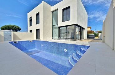 immobilier empuria brava: villa 5 pièces moderne neuve 163 m2, plage 600m