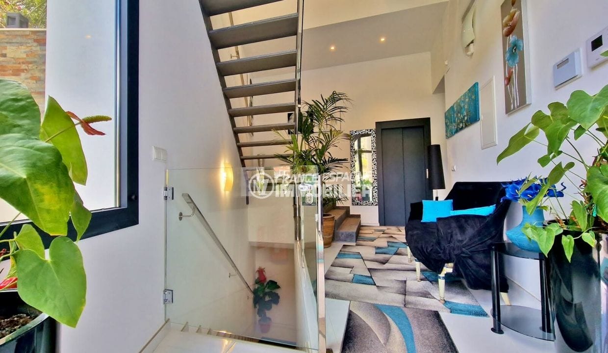 comprar casa rosas, 8 habitaciones vista mar 641 m², escaleras