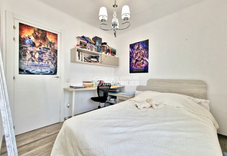 maison a vendre empuriabrava canaux, 5 pièces plain-pied 218 m², 3ème chambres, murs blancs