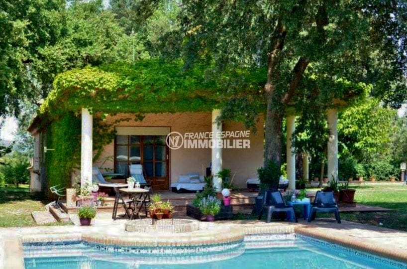 maison a vendre a rosas, 7 pièces piscine, garage, 447 m², terrasse couverte et piscine