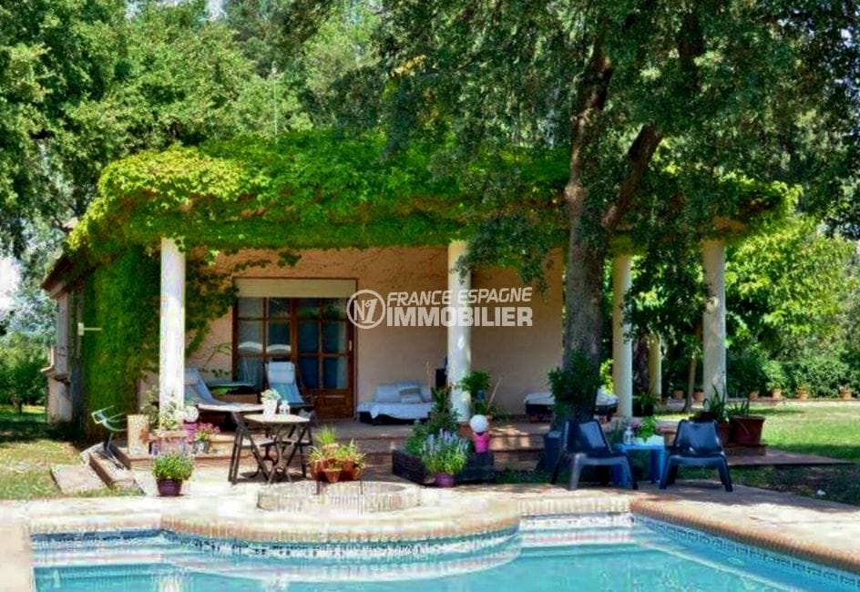 maison a vendre a rosas, 7 pièces piscine, garage, 447 m², terrasse couverte et piscine