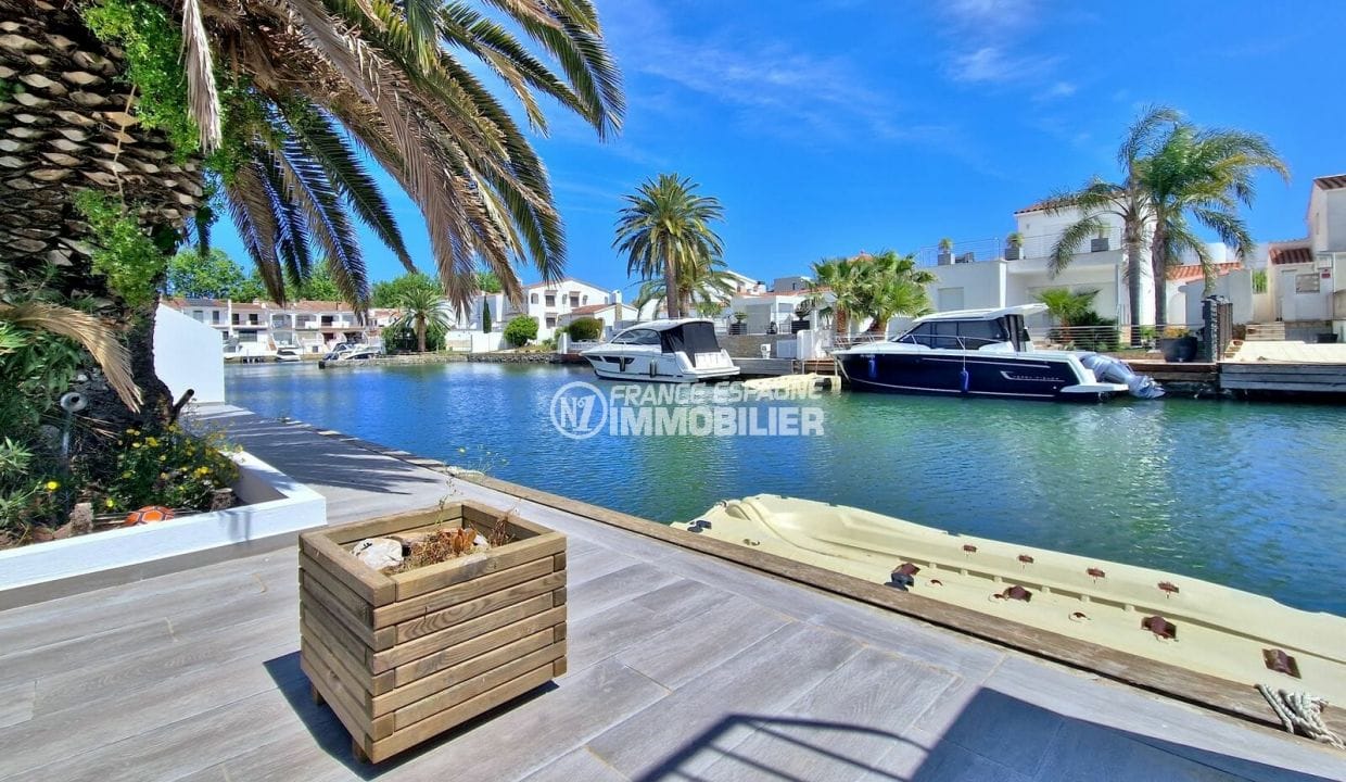 house for sale empuriabrava, 5 rooms grand canal 174 m², mooring 12m
