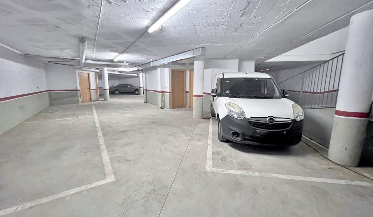 Apartament en venda Roses, parking centre ciutat 11 m², aparcament subterrani