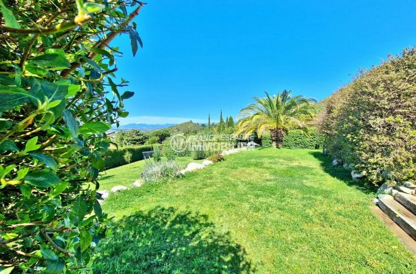vente immobiliere rosas: villa 7 pièces elégante villa 472 m², beau terrain avec pelouse