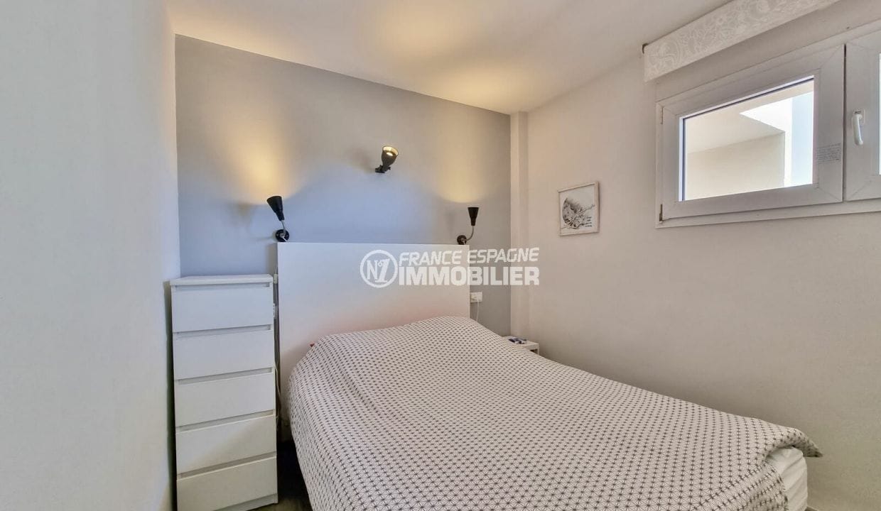 immocenter roses: appartement 2 pièces belle vue canal 41 m², chambre