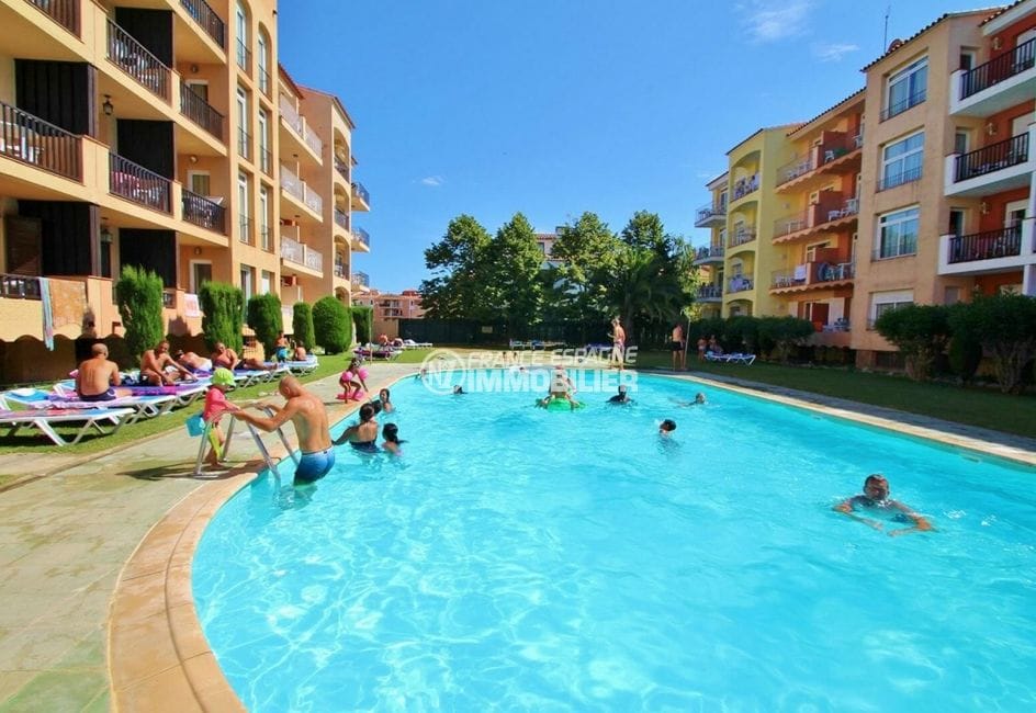 comprar piso en empuriabrava, 3 habitaciones residencia atípica 52 m², posibilidad piscina