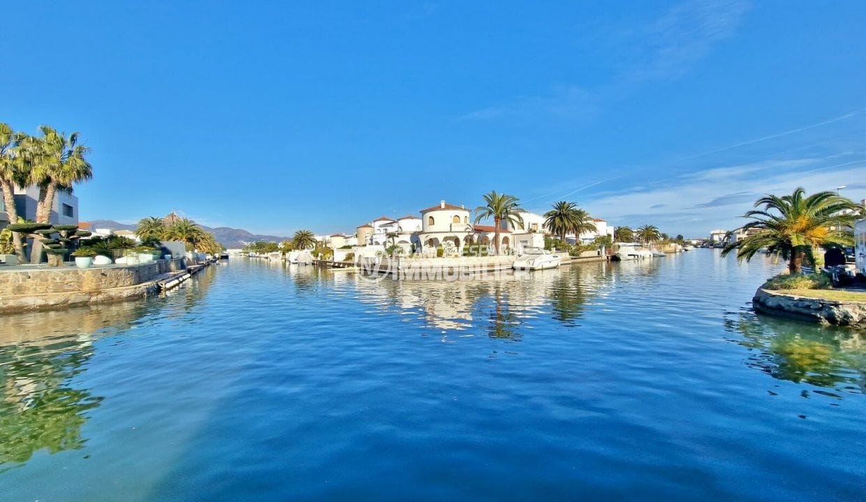house for sale in empuriabrava with mooring, 5 rooms grand canal 174 m², grand canal empuria