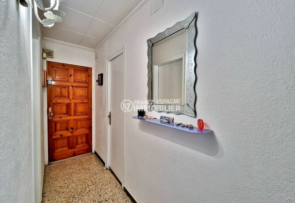 appartement à vendre à rosas, 3 pièces et grande terrasse 80 m², hall d'entrée