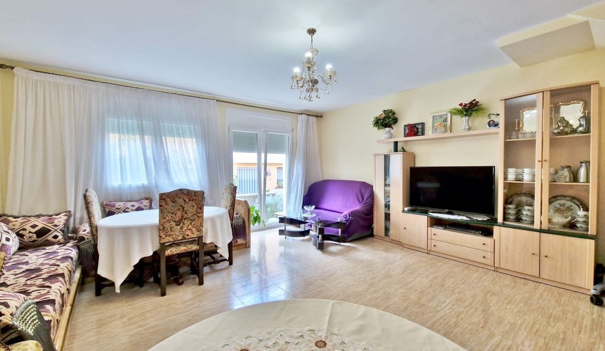 maison a vendre empuria brava, 5 pièces 185 m² avec grand garage, salon