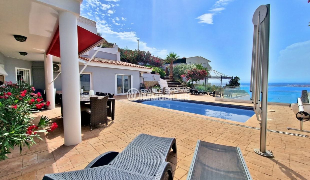maison a vendre espagne, 4 pièces 286 m² vue sur mer/port, terrasse avec piscine