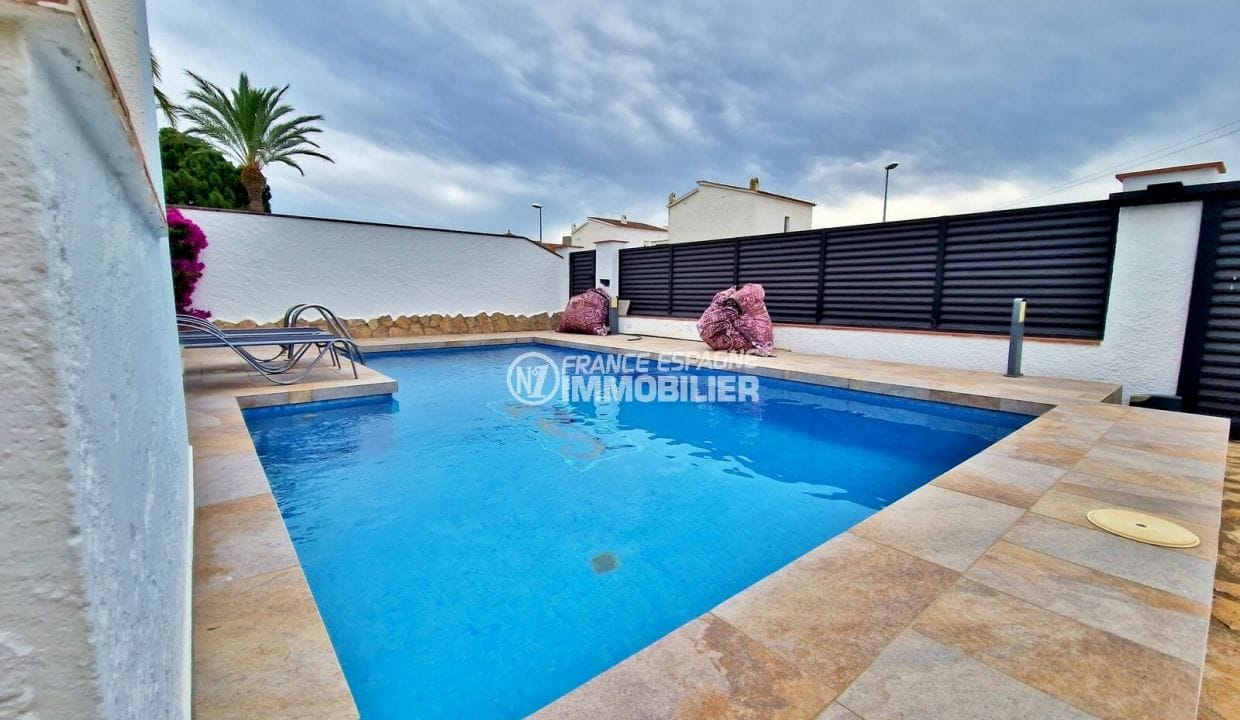 maison empuriabrava, 5 pièces avec piscine 137 m², belle piscine
